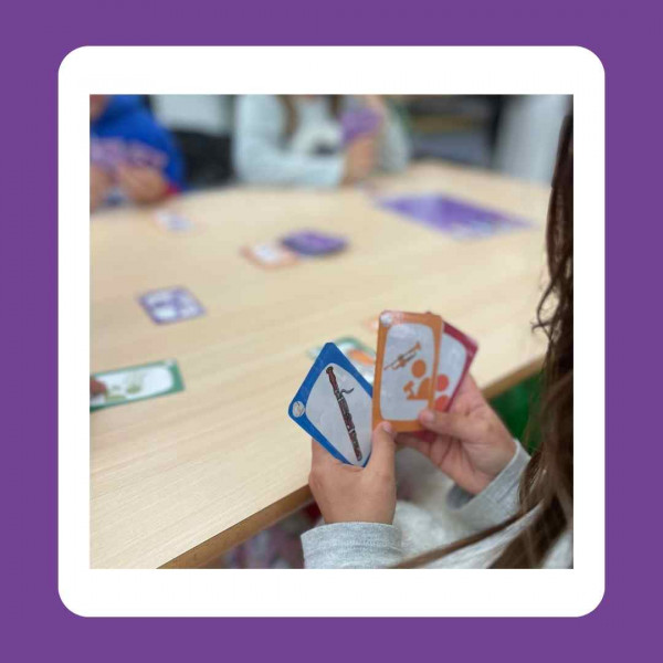 CAST La orquesta: juego de cartas @musicalitza