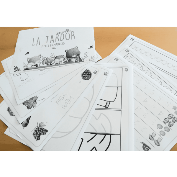 Dossier de la tardor amb 34 pàgines per posar a l'àlbum.